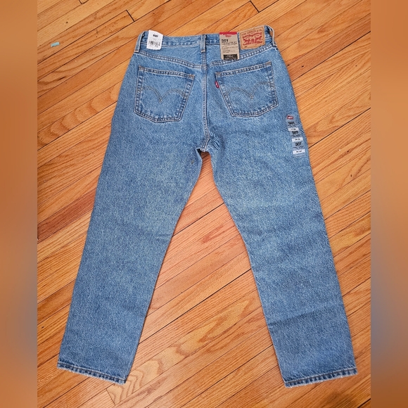Levi’s 501 Original Fit Jeans 29x26 Light Wash NWT - Picture 3 of 3